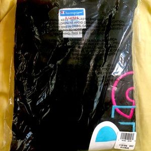 NEW Men’s champion t-shirt